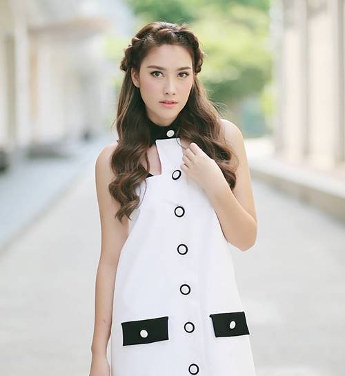 ฮาน่า ลีวิส ฮาน่า ลีวิส