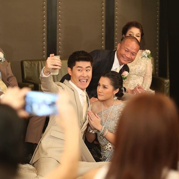 เอ็ม บุษราคัม แต่งงาน เอ็ม บุษราคัม แต่งงาน