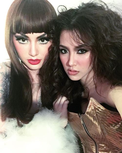 ใหม่ ใบเฟิร์น ใหม่ ใบเฟิร์น