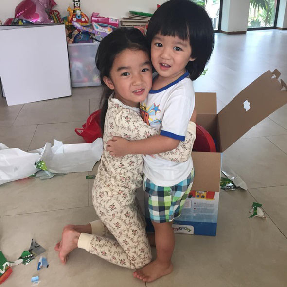 น้องณดา น้องณดล ลูก กบ สุวนันท์ น้องณดา น้องณดล ลูก กบ สุวนันท์