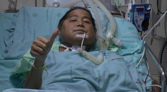 เมียร่ำไห้... ย้าย แดง จิตกร ออกจากโรงพยาบาล กลับไปอยู่บ้านตามคำขอ เมียร่ำไห้... ย้าย แดง จิตกร ออกจากโรงพยาบาล กลับไปอยู่บ้านตามคำขอ