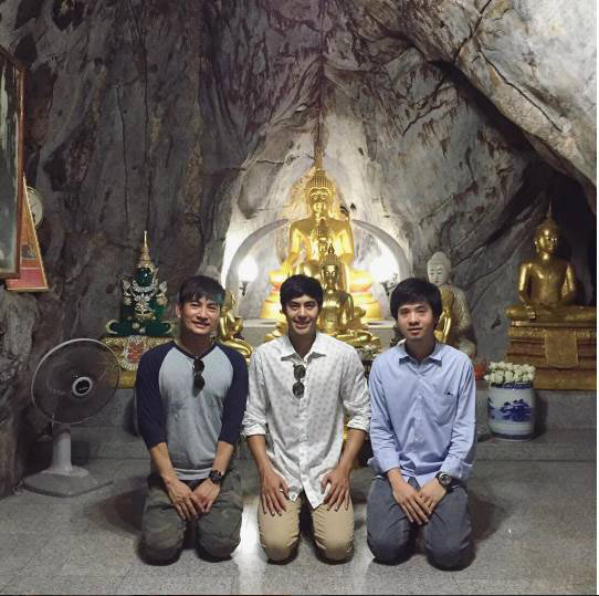 ท็อป จรณ นำทีมครอบครัว ทำบุญวันเกิดอายุ 28 ปี เพื่อนดาราโพสต์อวยพร ท็อป จรณ นำทีมครอบครัว ทำบุญวันเกิดอายุ 28 ปี เพื่อนดาราโพสต์อวยพร