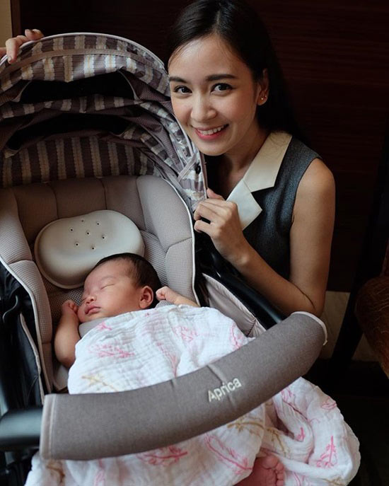 แก๊งคุณแม่คนสวย ร่วมมีทติ้ง เยี่ยมน้องกาย่า-น้องนาราดา แฮปปี้สุด ๆ