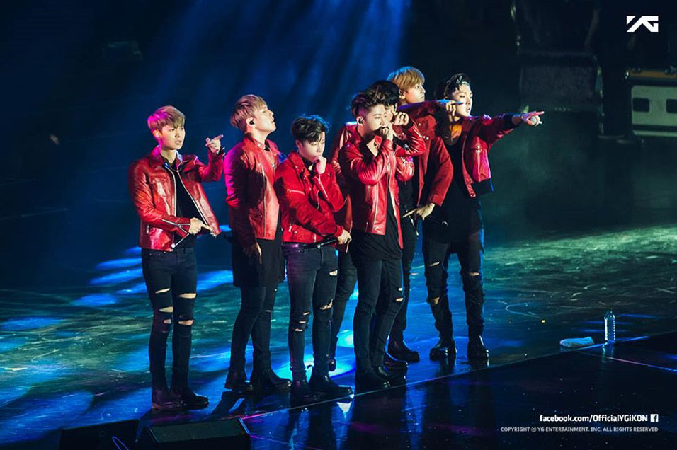 ยกย่อง เชอรีน น้องนิชคุณ นั่งพื้น-ต่อคิวเข้าดูคอนเสิร์ต iKon ไร้อภิสิทธิ์เซเลป ยกย่อง เชอรีน น้องนิชคุณ นั่งพื้น-ต่อคิวเข้าดูคอนเสิร์ต iKon ไร้อภิสิทธิ์เซเลป