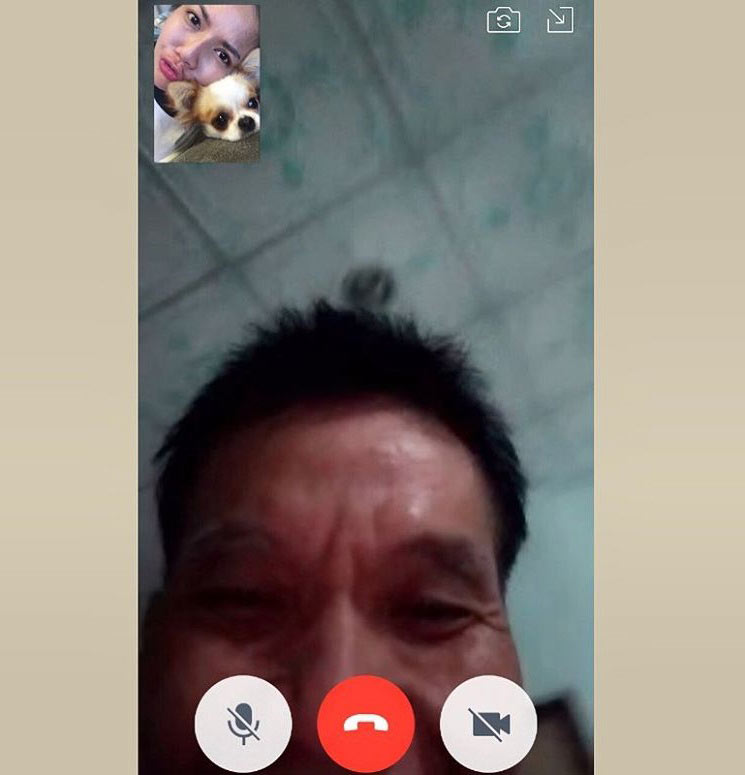 จ๊ะ อาร์สยาม ทำเซอร์ไพรส์พ่อแม่ ให้ของขวัญเป็นแหวนเพชรเม็ดโต จ๊ะ อาร์สยาม ทำเซอร์ไพรส์พ่อแม่ ให้ของขวัญเป็นแหวนเพชรเม็ดโต