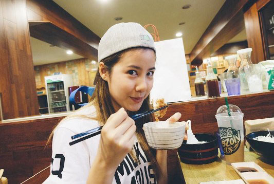 เคน ภูภูมิ รับดูใจ เอสเธอร์ กั๊กเรียกแฟน ปัดเฝ้ากองถ่ายเพราะหึง ฌอห์น จินดาโชติ เคน ภูภูมิ รับดูใจ เอสเธอร์ กั๊กเรียกแฟน ปัดเฝ้ากองถ่ายเพราะหึง ฌอห์น จินดาโชติ
