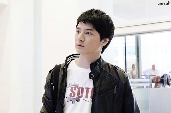 คริส พีรวัส ประวัติ พี่ว้ากหน้าใส นักแสดง Sotus The Series คริส พีรวัส ประวัติ พี่ว้ากหน้าใส นักแสดง Sotus The Series