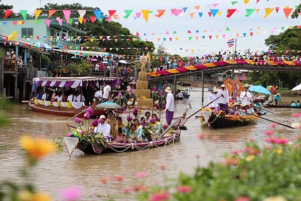 เที่ยวเข้าพรรษาภาคกลาง เที่ยวเข้าพรรษาภาคกลาง