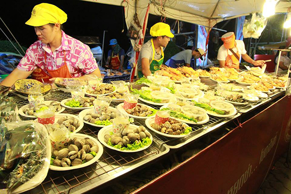 เทศกาลกินหอย ดูนก ตกหมึก ชะอำ ครั้งที่ 18 เทศกาลกินหอย ดูนก ตกหมึก ชะอำ ครั้งที่ 18