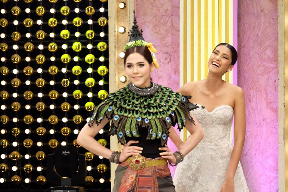 แนท อนิพรณ์ ปะทะ ชมพู่ อารยา แนท อนิพรณ์ ปะทะ ชมพู่ อารยา