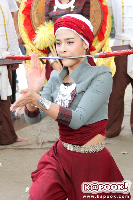 บวงสรวงละคร แม่อายสะอื้น บวงสรวงละคร แม่อายสะอื้น