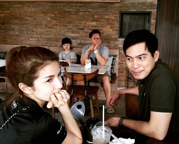 ปอ ทฤษฎี โบว์ แวนด้า ปอ ทฤษฎี โบว์ แวนด้า