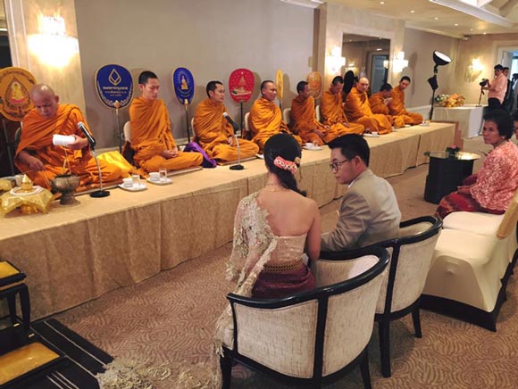 มนตรี อุดมพงษ์ นักข่าว 3 มิติ แต่งงาน มนตรี อุดมพงษ์ นักข่าว 3 มิติ แต่งงาน