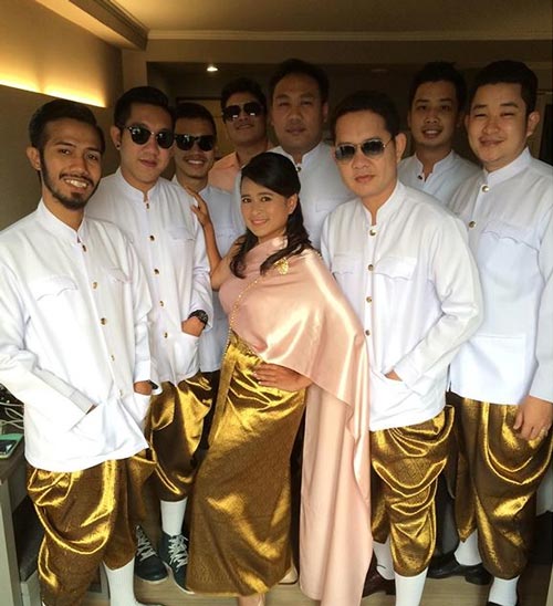 มนตรี อุดมพงษ์ นักข่าว 3 มิติ แต่งงาน มนตรี อุดมพงษ์ นักข่าว 3 มิติ แต่งงาน