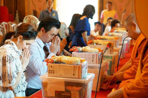 ชมพู่ อารยา ชมพู่ อารยา