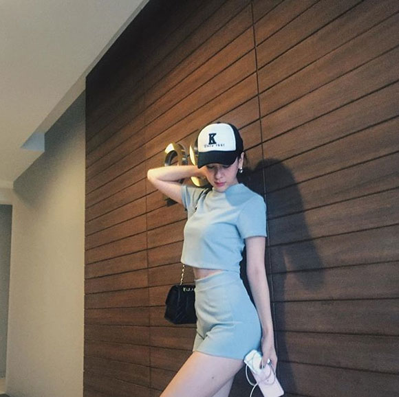 ฝ้าย เวฬุรีย์ ฝ้าย เวฬุรีย์