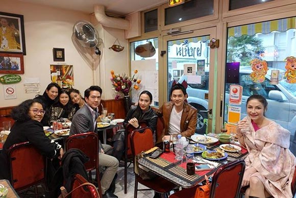 อั้ม แอมป์ อั้ม แอมป์