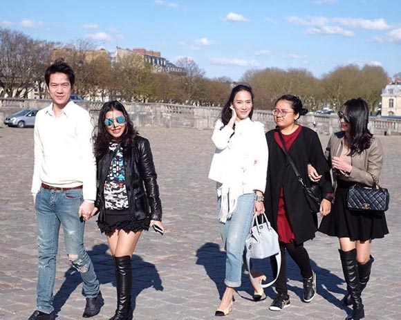 อั้ม แอมป์ อั้ม แอมป์