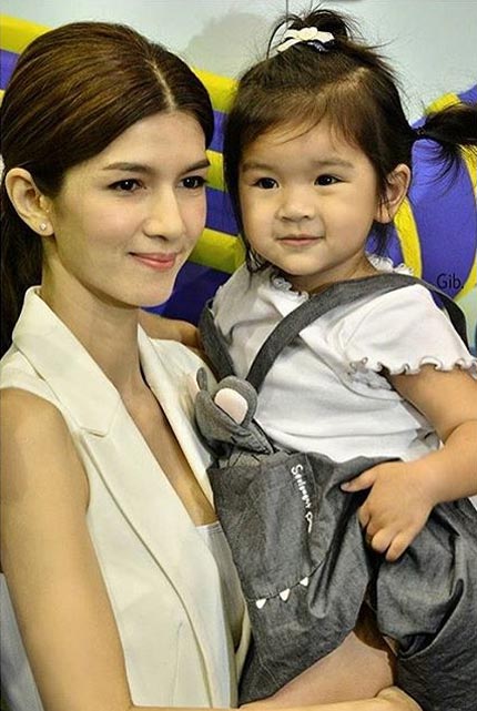 โบว์ แวนด้า น้องมะลิ โบว์ แวนด้า น้องมะลิ