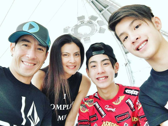 ลูกชาย เจ เจตริน ลูกชาย เจ เจตริน