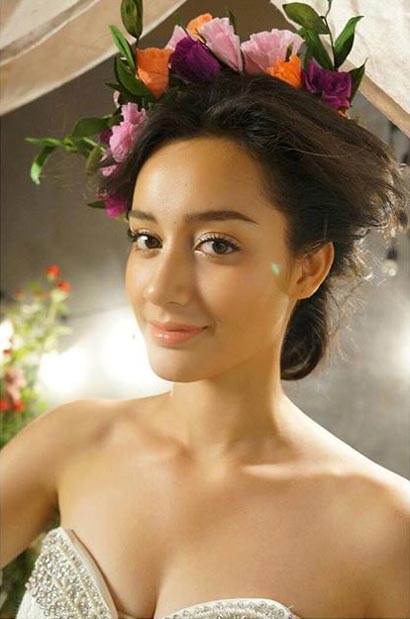 โมนา อนุธิดา โมนา อนุธิดา