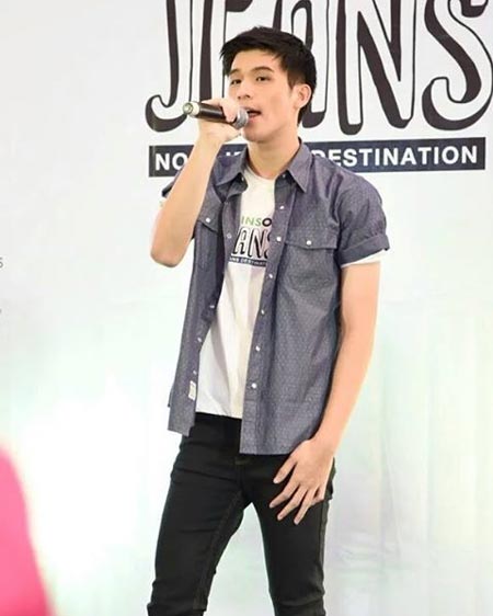 สกาย วงศ์รวี สกาย วงศ์รวี