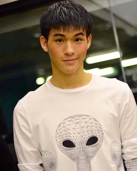 สกาย วงศ์รวี สกาย วงศ์รวี