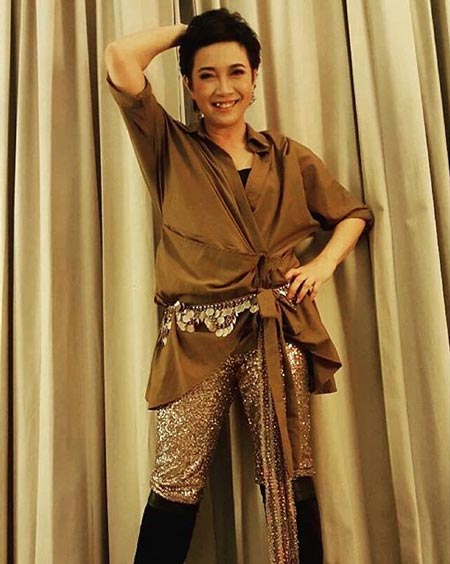 แอม เสาวลักษณ์ แอม เสาวลักษณ์