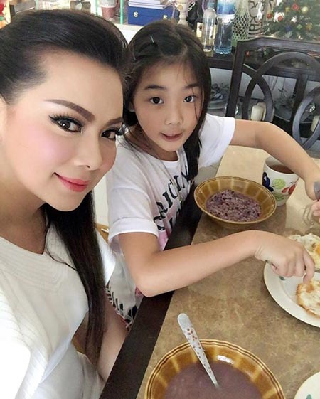 บุ๋ม ปนัดดา บุ๋ม ปนัดดา