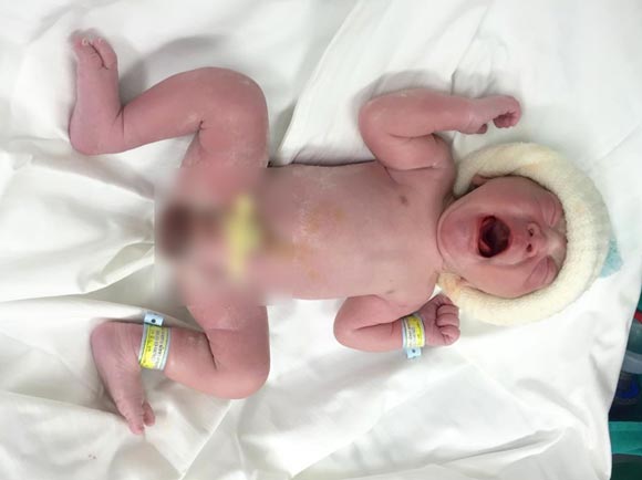 น้องดวิณ ลูกชาย เอิร์น จิรวรรณ น้องดวิณ ลูกชาย เอิร์น จิรวรรณ