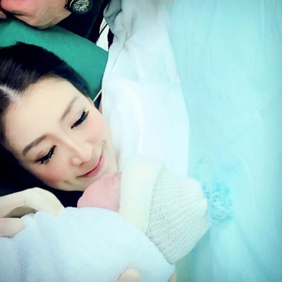 น้องดวิณ ลูกชาย เอิร์น จิรวรรณ น้องดวิณ ลูกชาย เอิร์น จิรวรรณ