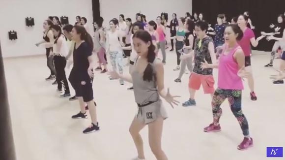 เจนี่ บุ๋ม เจนี่ บุ๋ม