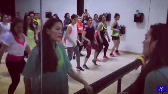 เจนี่ บุ๋ม เจนี่ บุ๋ม