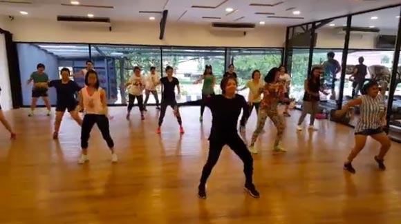 เจนี่ บุ๋ม เจนี่ บุ๋ม