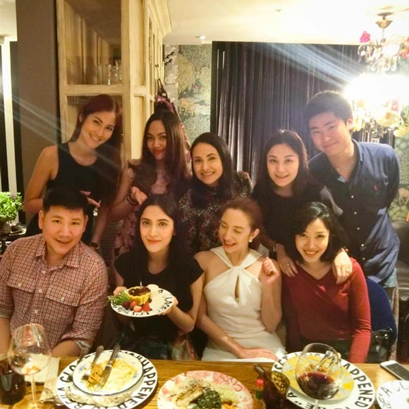 ปาร์ตี้วันเกิด พิ้งกี้ สาวิกา ปาร์ตี้วันเกิด พิ้งกี้ สาวิกา