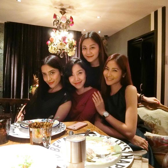 ปาร์ตี้วันเกิด พิ้งกี้ สาวิกา ปาร์ตี้วันเกิด พิ้งกี้ สาวิกา