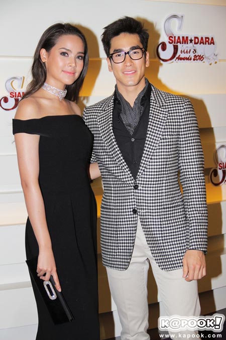 แฟชั่นพรมแดง สยามดารา สตาร์ อวอร์ด 2016 แฟชั่นพรมแดง สยามดารา สตาร์ อวอร์ด 2016