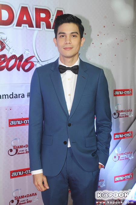 แฟชั่นพรมแดง สยามดารา สตาร์ อวอร์ด 2016 แฟชั่นพรมแดง สยามดารา สตาร์ อวอร์ด 2016