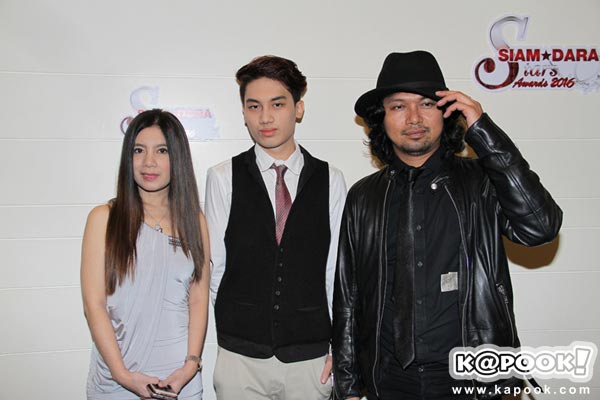 แฟชั่นพรมแดง สยามดารา สตาร์ อวอร์ด 2016 แฟชั่นพรมแดง สยามดารา สตาร์ อวอร์ด 2016