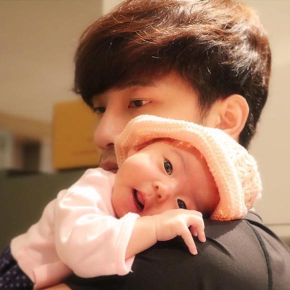 น้องเป่าเปา ถ่ายแบบ น้องเป่าเปา ถ่ายแบบ
