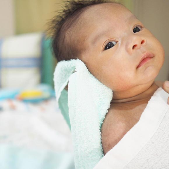 น้องวิน ลูกชาย เอ๊าะ กีรติ น้องวิน ลูกชาย เอ๊าะ กีรติ