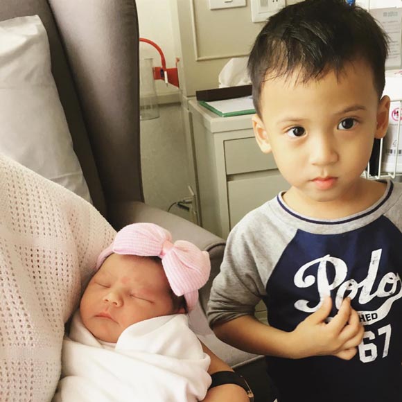 แก๊งนางฟ้า มาเยี่ยม แอน อลิชา น้องริชา แก๊งนางฟ้า มาเยี่ยม แอน อลิชา น้องริชา