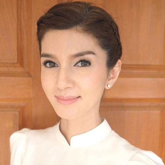 โบว์ แวนด้า น้องมะลิ ชุดไทย โบว์ แวนด้า น้องมะลิ ชุดไทย