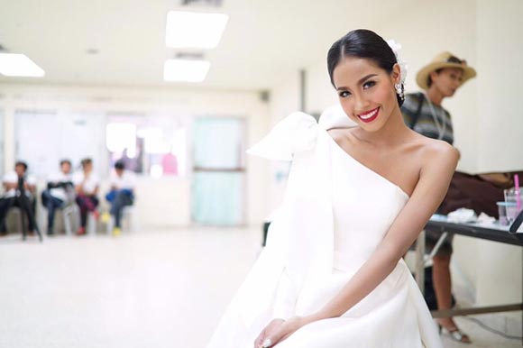 เมญ่า นนธวรรณ เมญ่า นนธวรรณ