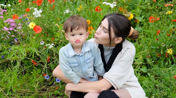 ซาร่า คาซิงกินี อวยพรวันเกิด น้องแม็กซ์เวลล์ ซาร่า คาซิงกินี อวยพรวันเกิด น้องแม็กซ์เวลล์