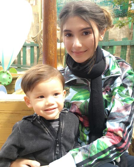 ซาร่า คาซิงกินี อวยพรวันเกิด น้องแม็กซ์เวลล์ ซาร่า คาซิงกินี อวยพรวันเกิด น้องแม็กซ์เวลล์