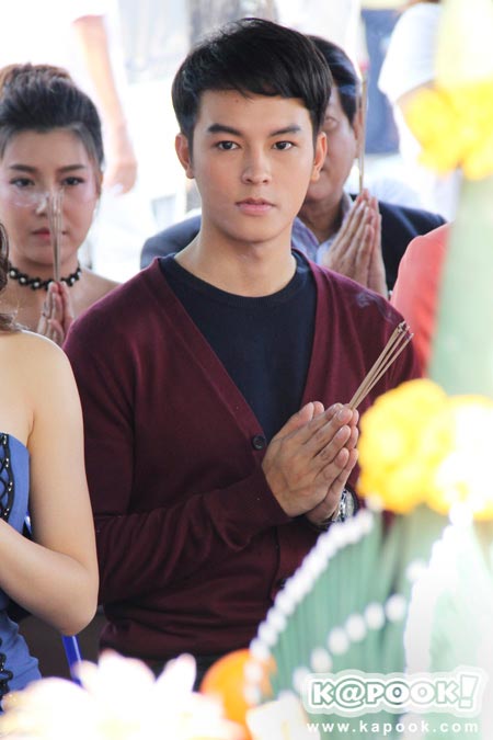 บวงสรวงละคร เพชรกลางไฟ ชั่วโมงต้องมนต์ บวงสรวงละคร เพชรกลางไฟ ชั่วโมงต้องมนต์