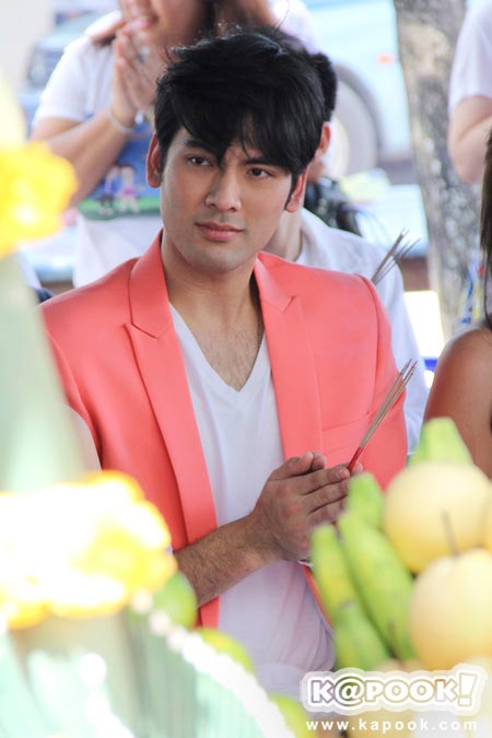 บวงสรวงละคร เพชรกลางไฟ ชั่วโมงต้องมนต์ บวงสรวงละคร เพชรกลางไฟ ชั่วโมงต้องมนต์