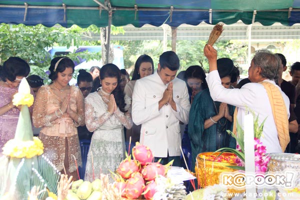 บวงสรวงละคร เพชรกลางไฟ ชั่วโมงต้องมนต์ บวงสรวงละคร เพชรกลางไฟ ชั่วโมงต้องมนต์