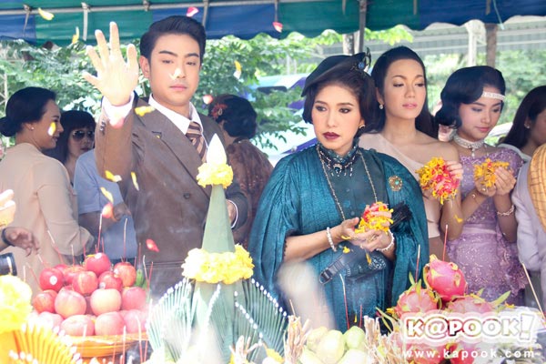 บวงสรวงละคร เพชรกลางไฟ ชั่วโมงต้องมนต์ บวงสรวงละคร เพชรกลางไฟ ชั่วโมงต้องมนต์